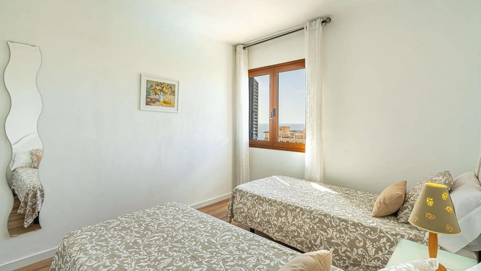 ארונה As De Casas - Achacay Apartment With Sea Views And Pool 0*,